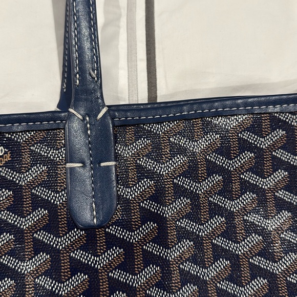 Goyard MM Tote - Picture 3 of 6
